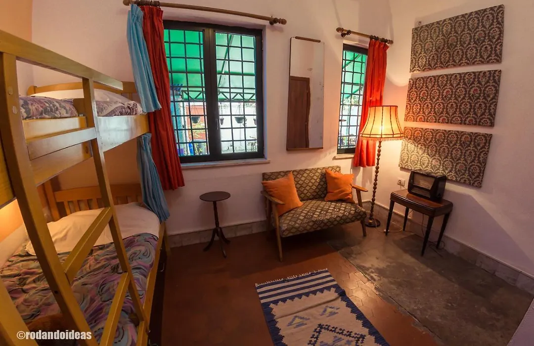 Trip'N'Hostel-1